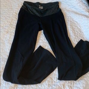 BLACK YOGA PANTS